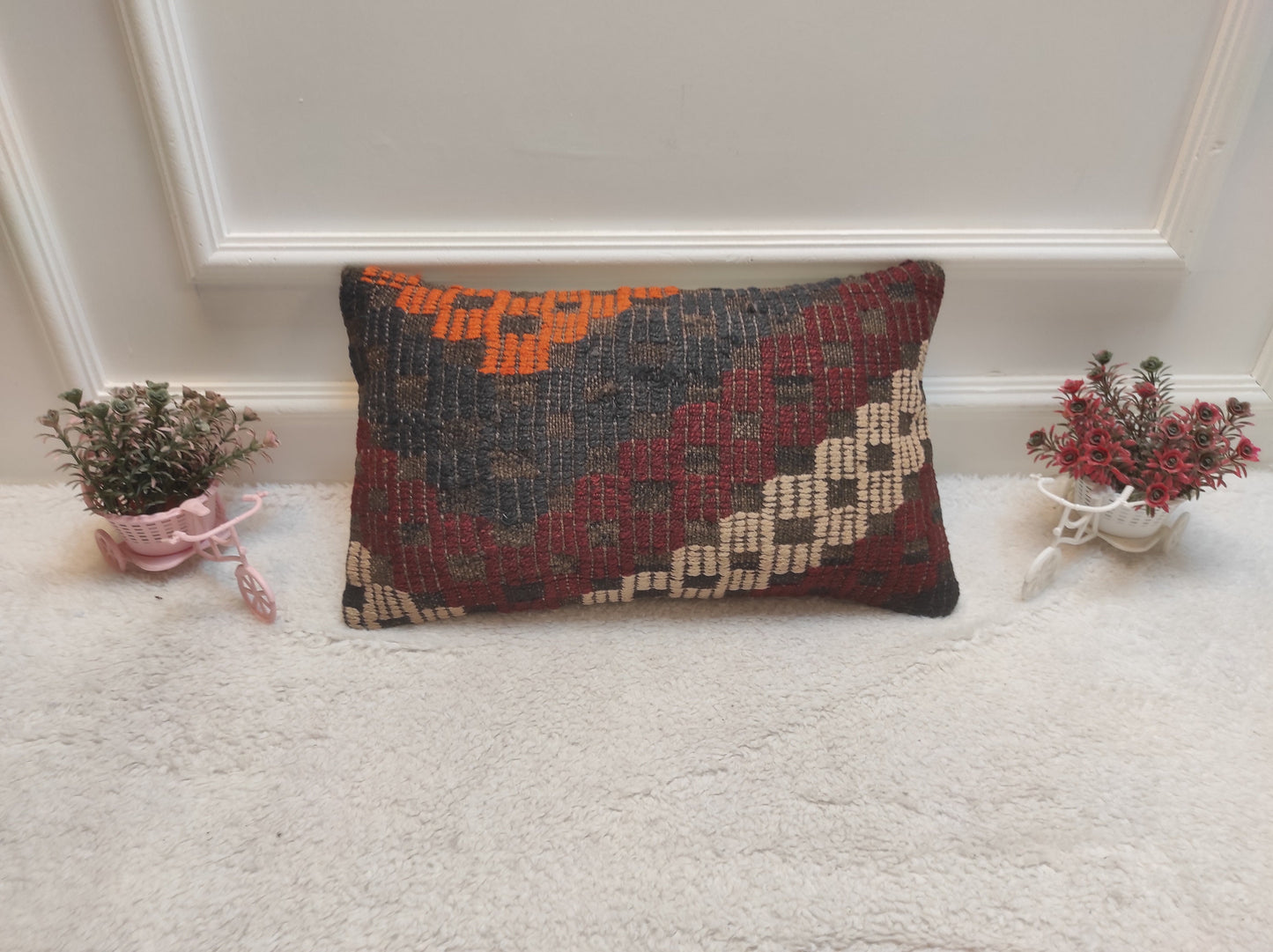 Handmade Geometric Kilim Lumbar Pillow Cover: Boho Decor (12x20 in)
