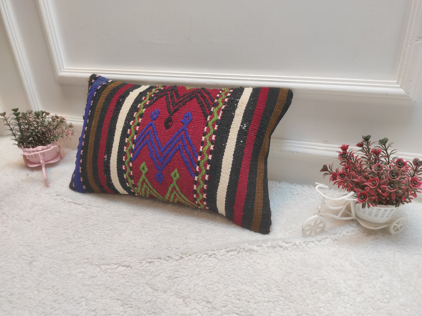 Handmade Lumbar Kilim Pillow Cover: 12x20 inc, Bohemian Decor