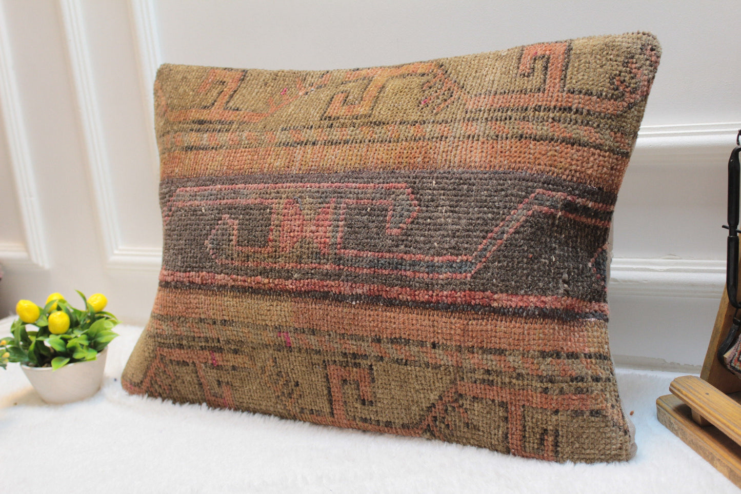 Vintage Turkish Rug Pillow: Handmade Boho Cushion Cover (16x24 inc)