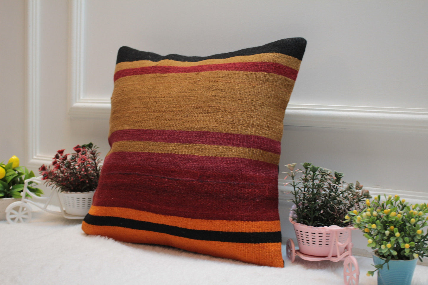 Handmade Kilim Pillow Cover: Boho Home Decor, 16x16 inch