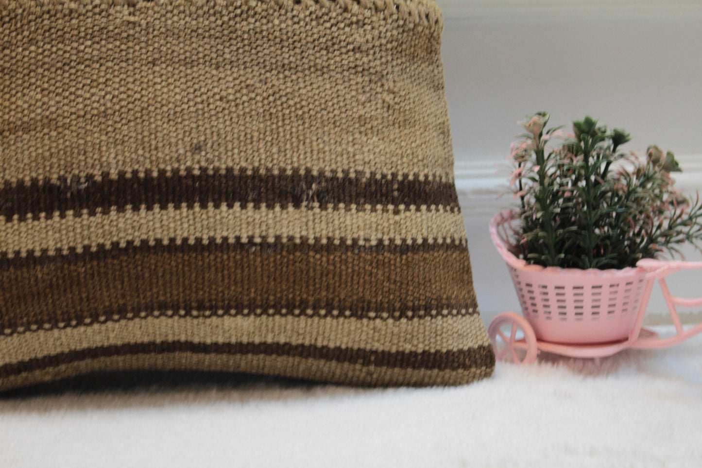 Handmade Kilim Pillow Cover: Vintage Turkish Wool, 16x16 inch