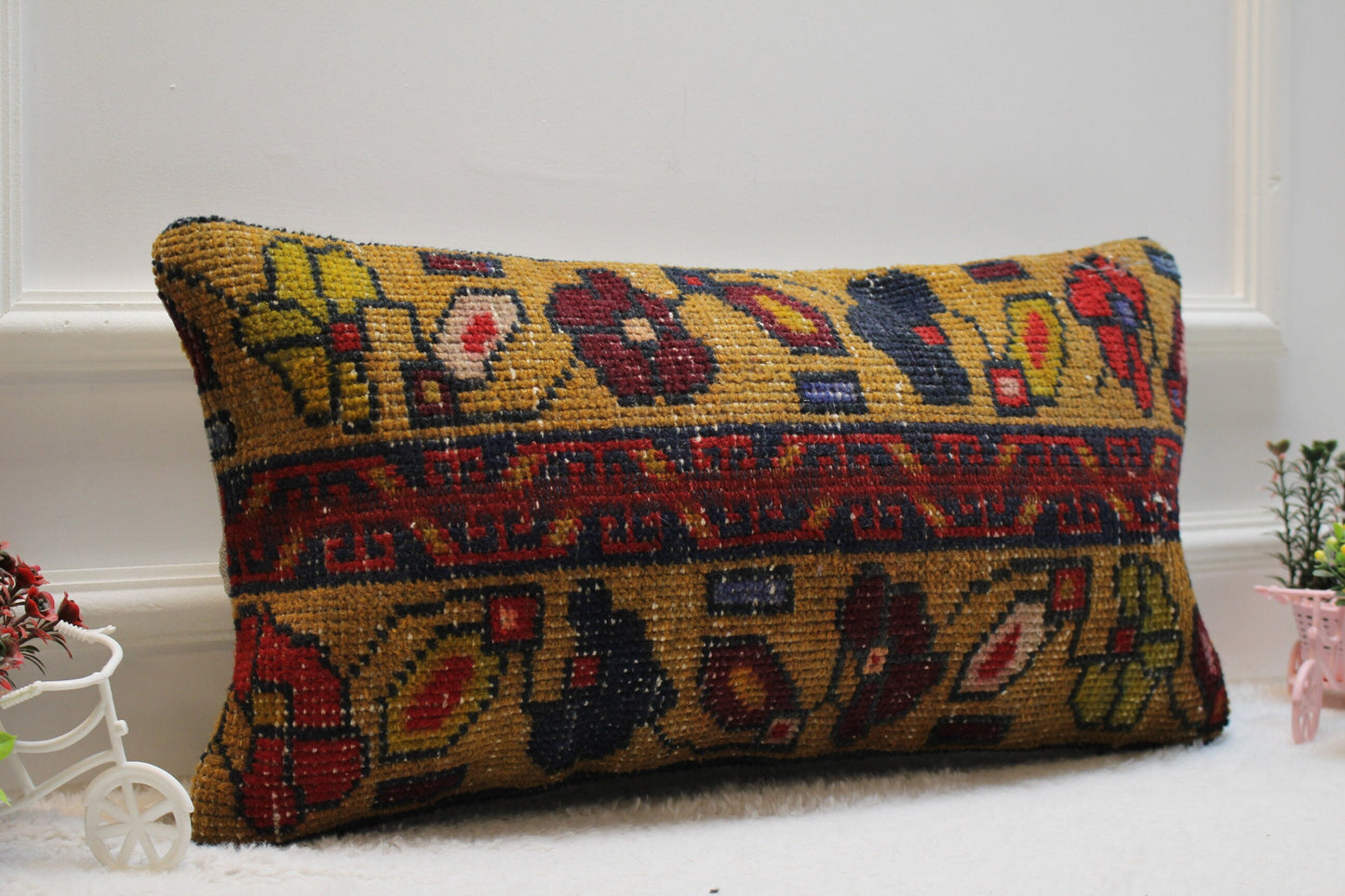 Floral Kilim Lumbar Pillow Cover: Upcycled Turkish Rug, 12x24 inch