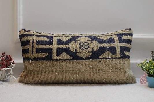 Vintage Turkish Rug Lumbar Pillow Cover: Handmade Wool Kilim (12x24 in)