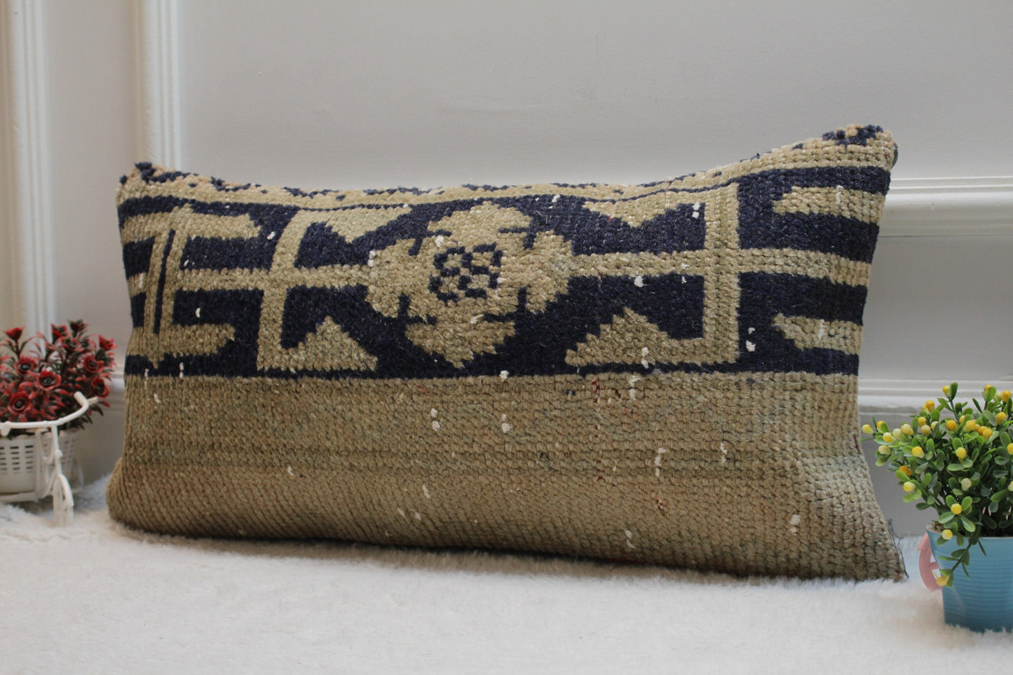 Vintage Turkish Rug Lumbar Pillow Cover: Handmade Wool Kilim (12x24 in)
