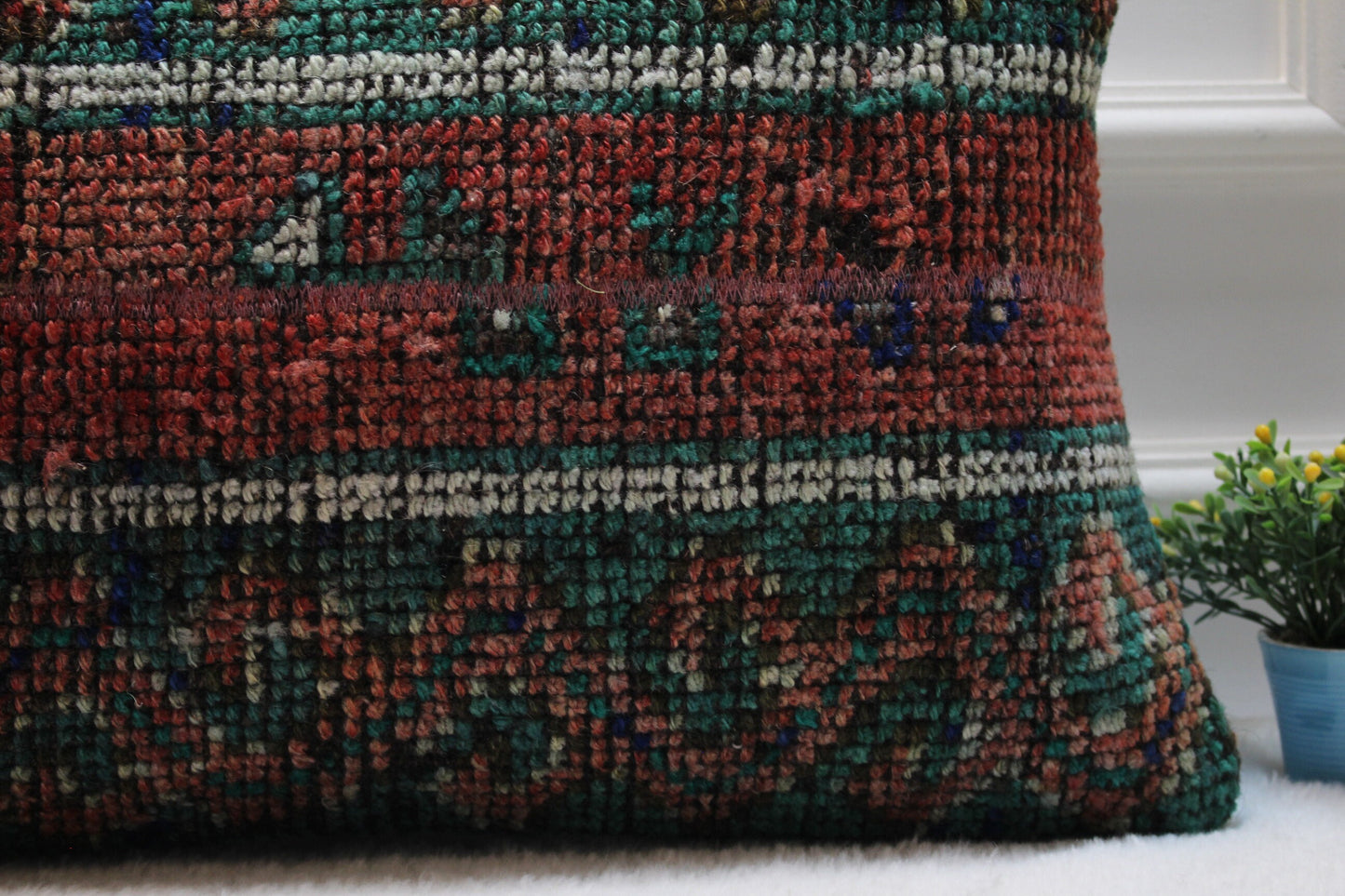 Handmade Turkish Rug Lumbar Pillow Cover: Boho Home Decor (16x24 inch)