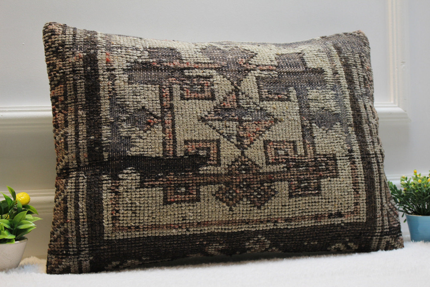 Handmade Kilim Lumbar Pillow Cover: Vintage Turkish Rug, 16x24 inch