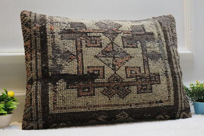 Handmade Kilim Lumbar Pillow Cover: Vintage Turkish Rug, 16x24 inch