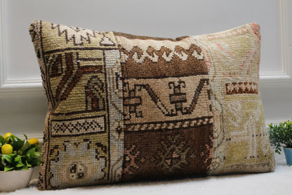 Handmade Kilim Pillow Cover: Upcycled Woven Wool, Oriental Design (16x24 inch)
