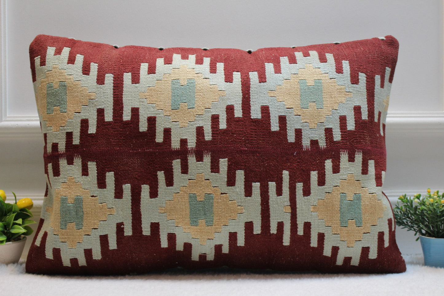 Geometric Kilim Lumbar Pillow Cover: Vintage Turkish Rug, 16x24 inch