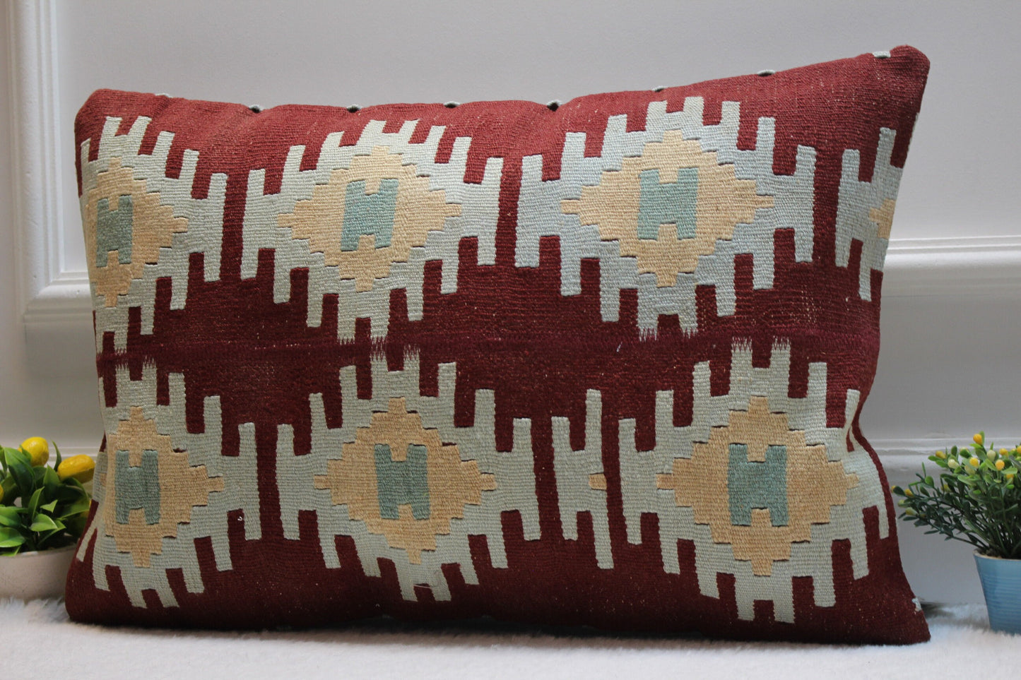 Geometric Kilim Lumbar Pillow Cover: Vintage Turkish Rug, 16x24 inch