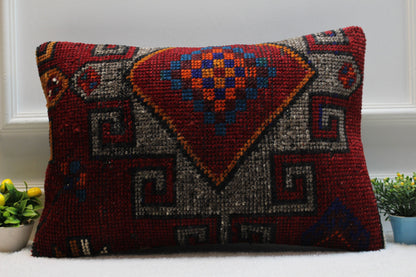 Handmade Geometric Kilim Pillow Cover: Organic Wool Lumbar Pillow (16x24 in)