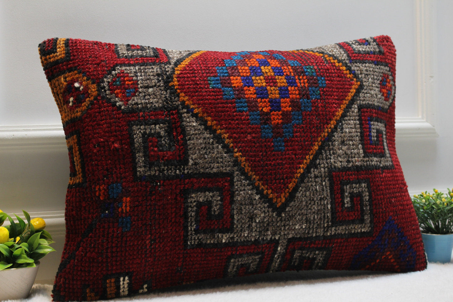 Handmade Geometric Kilim Pillow Cover: Organic Wool Lumbar Pillow (16x24 in)