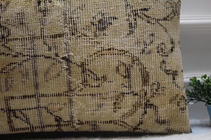 Floral Kilim Pillow Cover: Upcycled Woven Rug, Beige Brown (16x24 in)