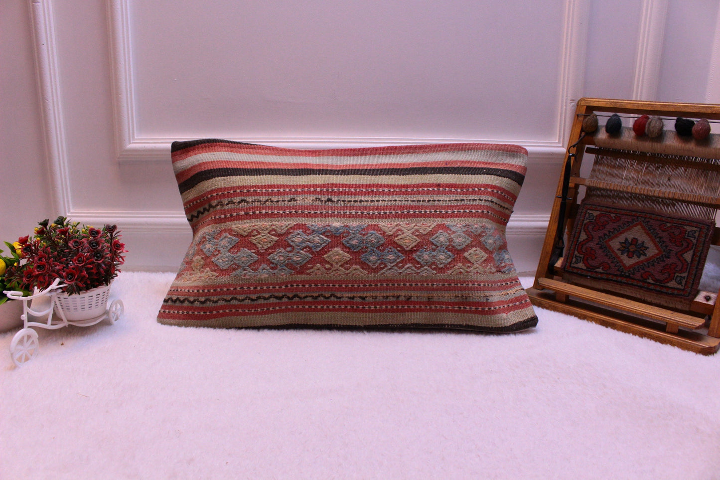 Turkish Kilim Lumbar Pillow Cover: Boho Organic Wool (12x24 inc)