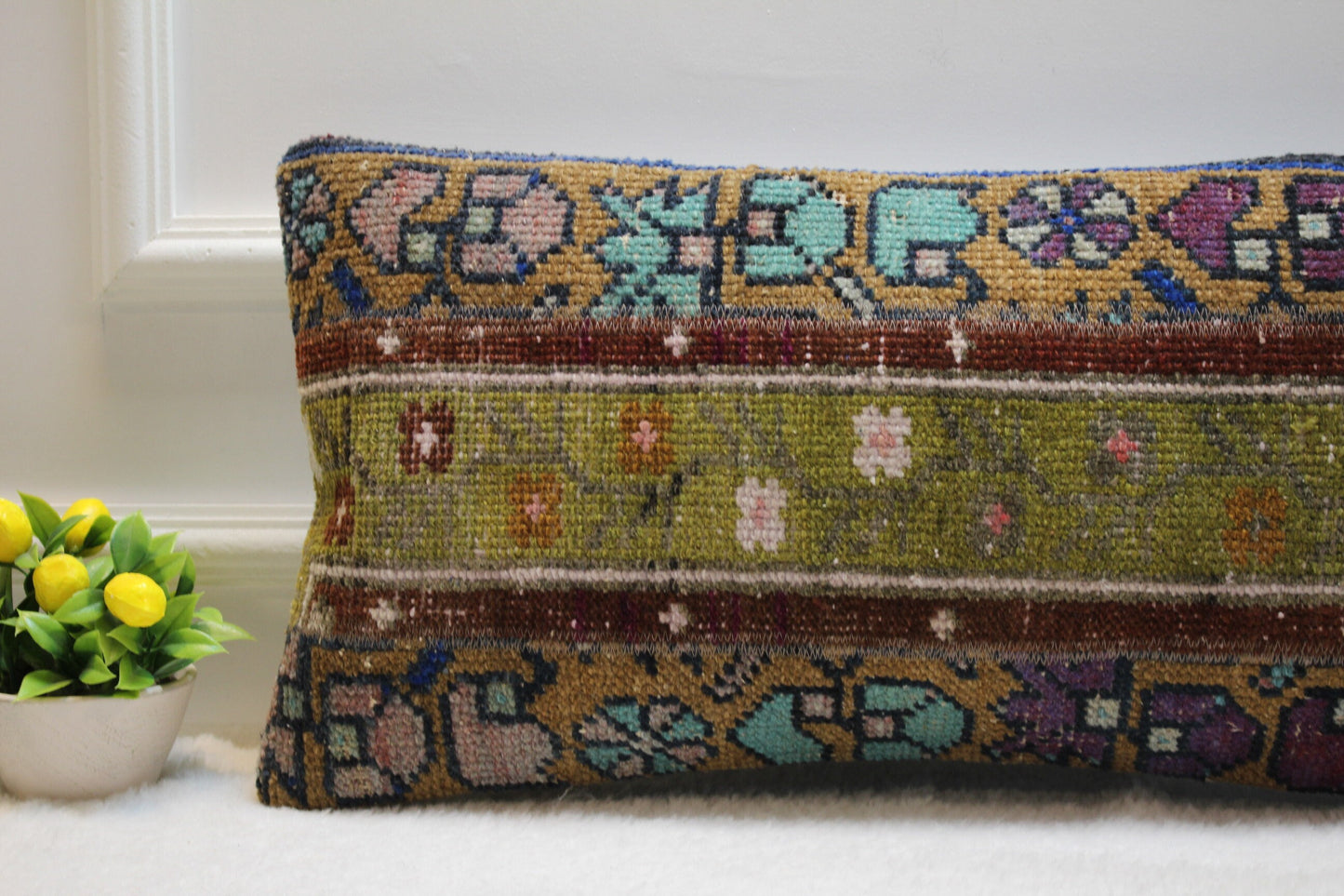 Handwoven Turkish Kilim Pillow Cover: Bohemian Rug Cushion, 12x24 inch