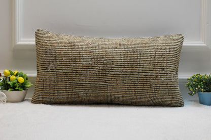 Handmade Beige Wool Lumbar Pillow Cover: Upcycled Kilim Rug (12x24 in)