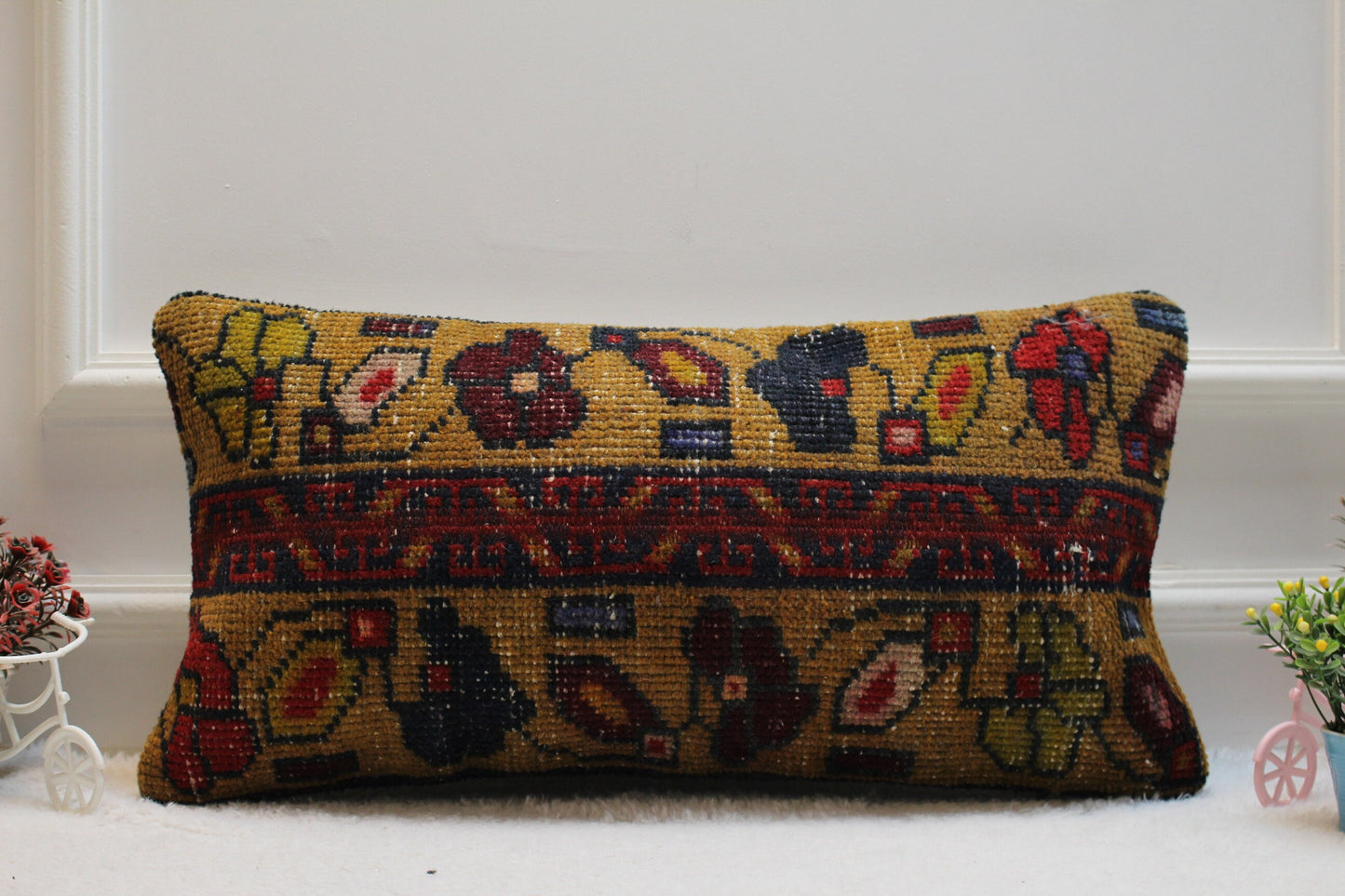 Floral Kilim Lumbar Pillow Cover: Upcycled Turkish Rug, 12x24 inch