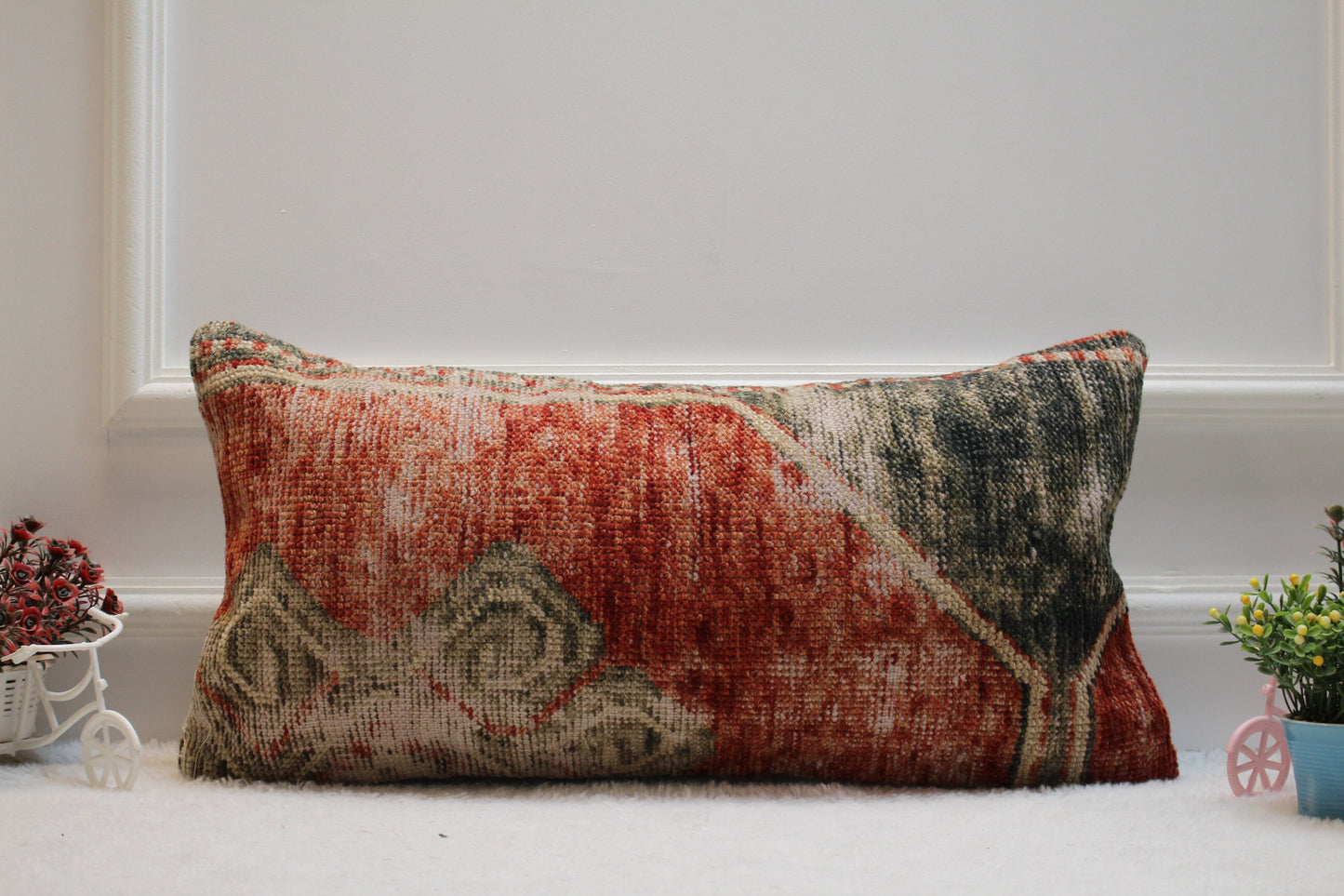 Handmade Turkish Rug Lumbar Pillow: Red Vintage Kilim Pillow Cover (12x24 in)