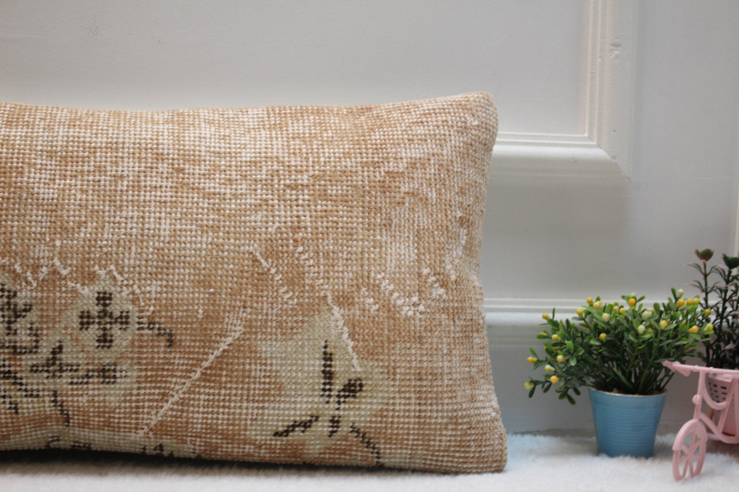 Vintage Turkish Rug Lumbar Pillow: Organic Wool Pillow Cover (12x24 in)