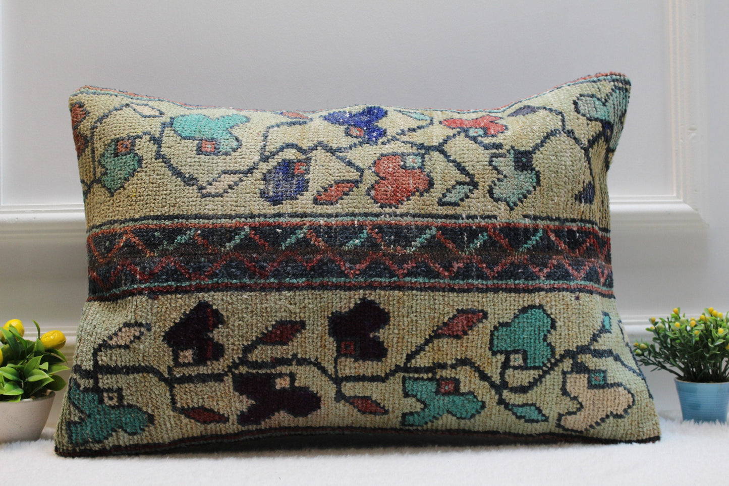 Floral Kilim Pillow Cover (16x24 in): Organic Wool Turkish Rug, Boho Decor