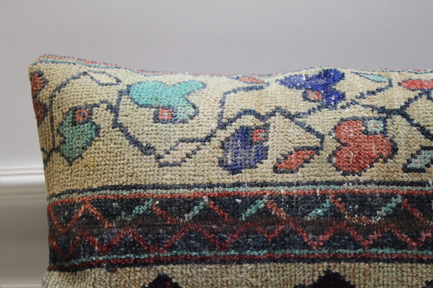 Floral Kilim Pillow Cover (16x24 in): Organic Wool Turkish Rug, Boho Decor
