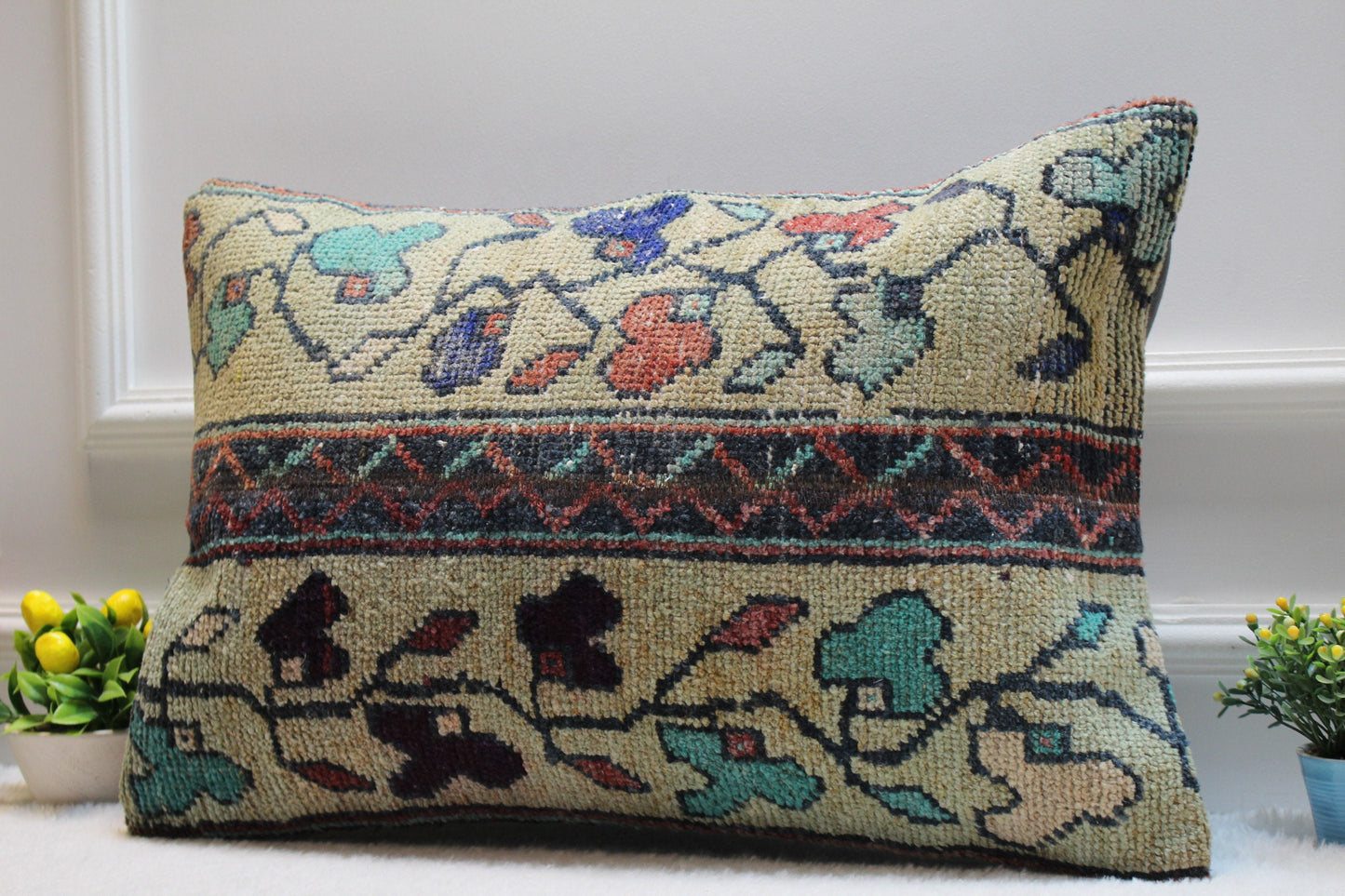 Floral Kilim Pillow Cover (16x24 in): Organic Wool Turkish Rug, Boho Decor