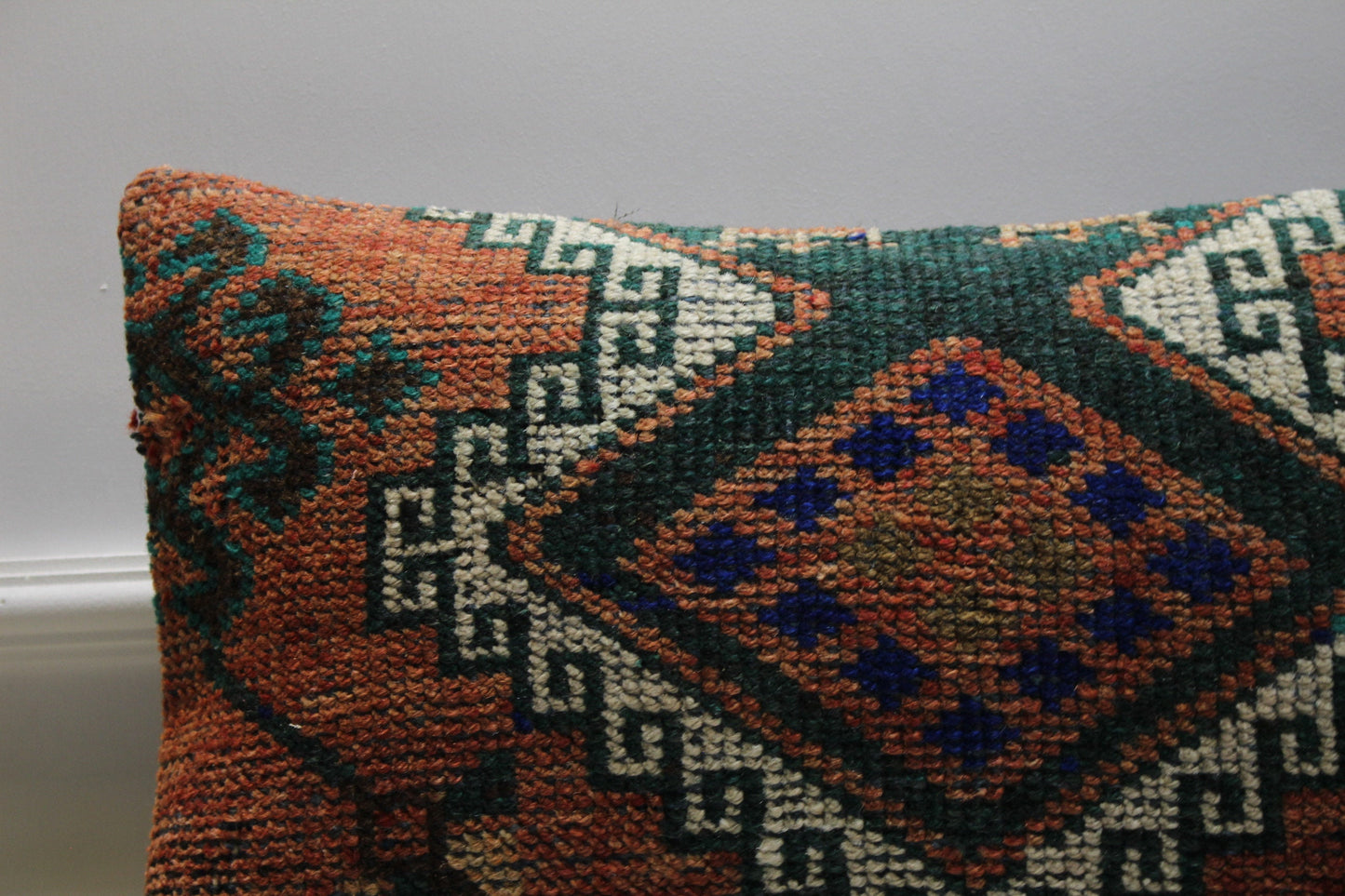 Vintage Turkish Rug Pillow Cover: Handmade Kilim Lumbar Pillow (16x24 in)