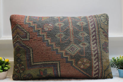 Handmade Kilim Lumbar Pillow Cover: Upcycled Turkish Rug (16x24 in)