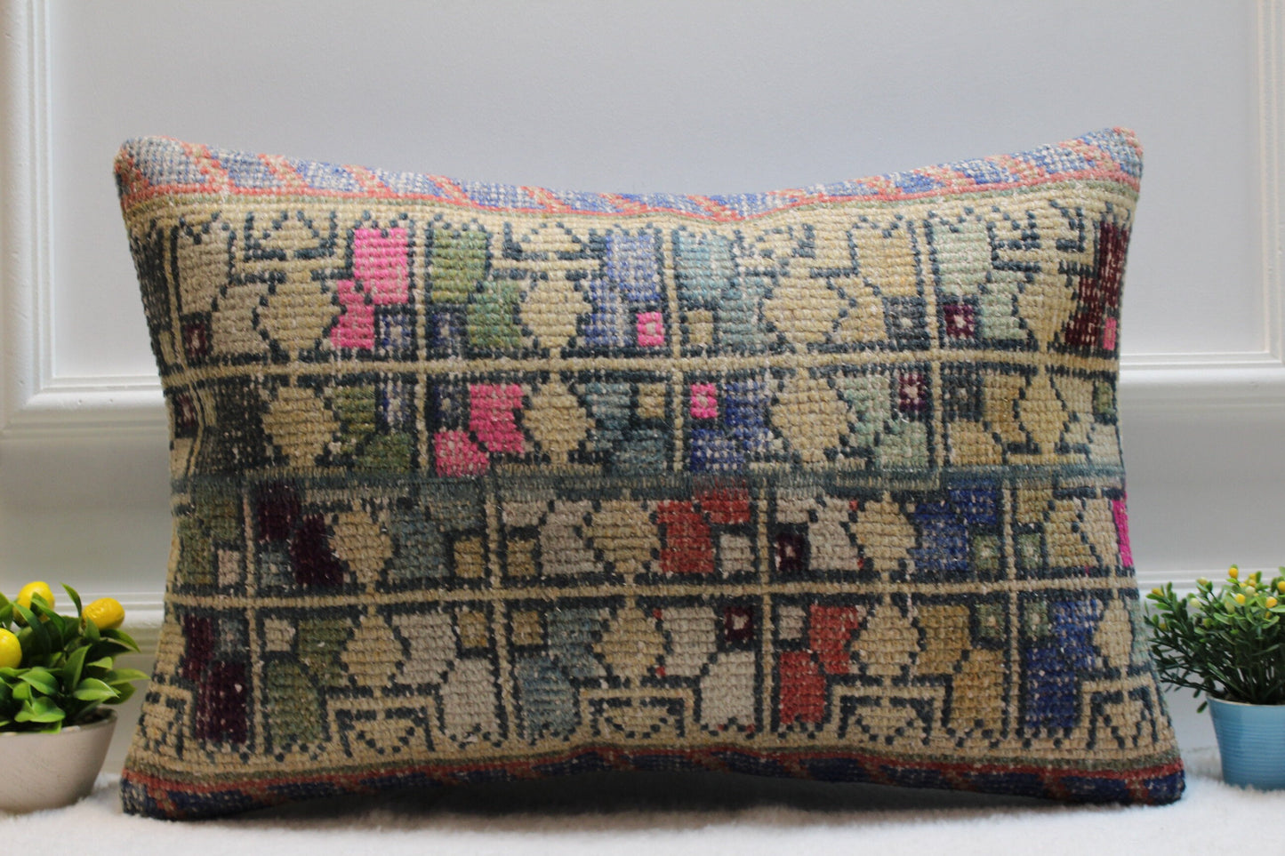 Floral Turkish Rug Lumbar Pillow Cover: Handmade Wool Pillow Case (16x24 in)