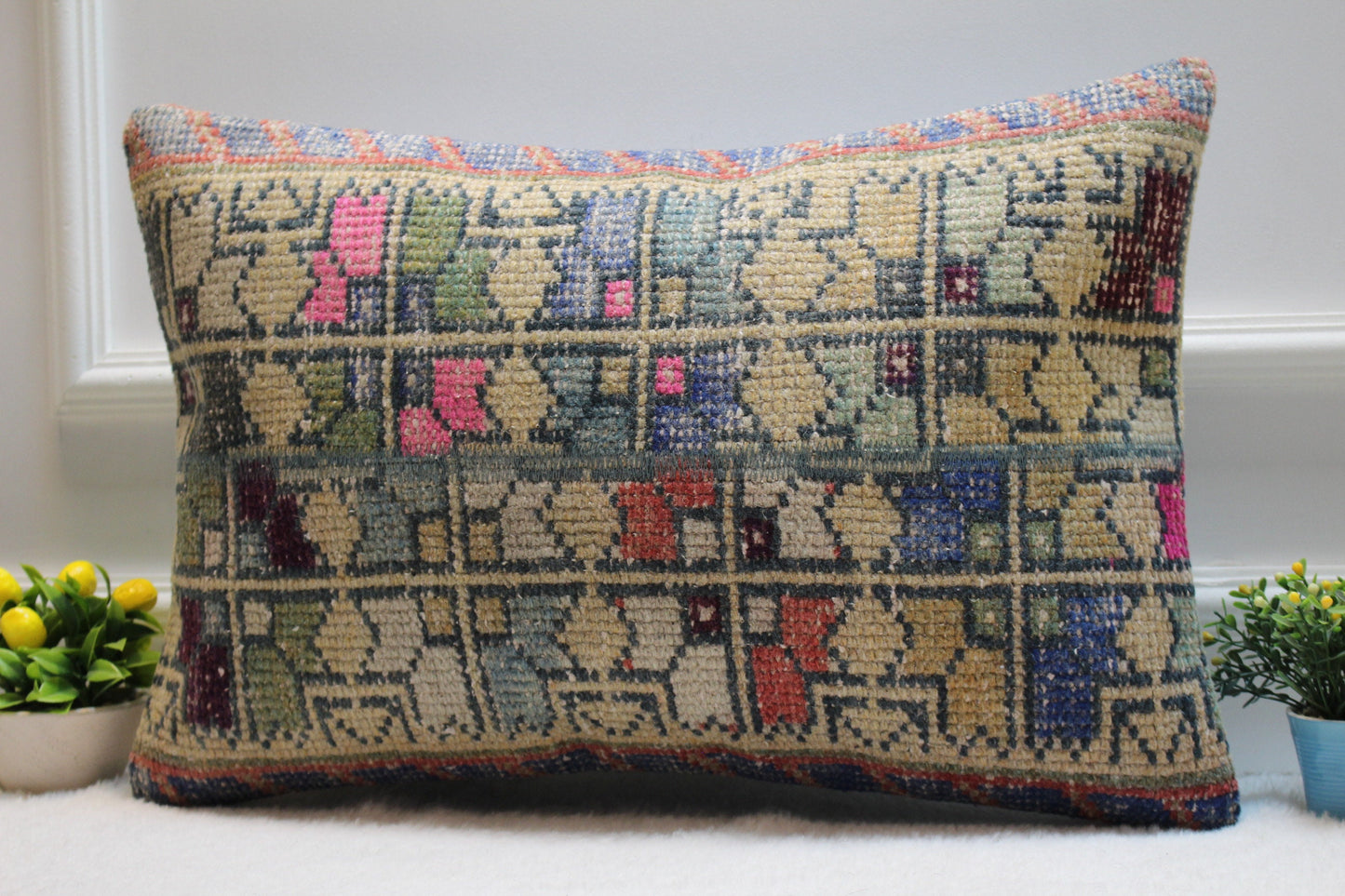 Floral Turkish Rug Lumbar Pillow Cover: Handmade Wool Pillow Case (16x24 in)