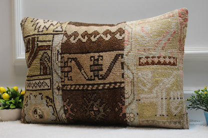 Handmade Kilim Pillow Cover: Upcycled Woven Wool, Oriental Design (16x24 inch)