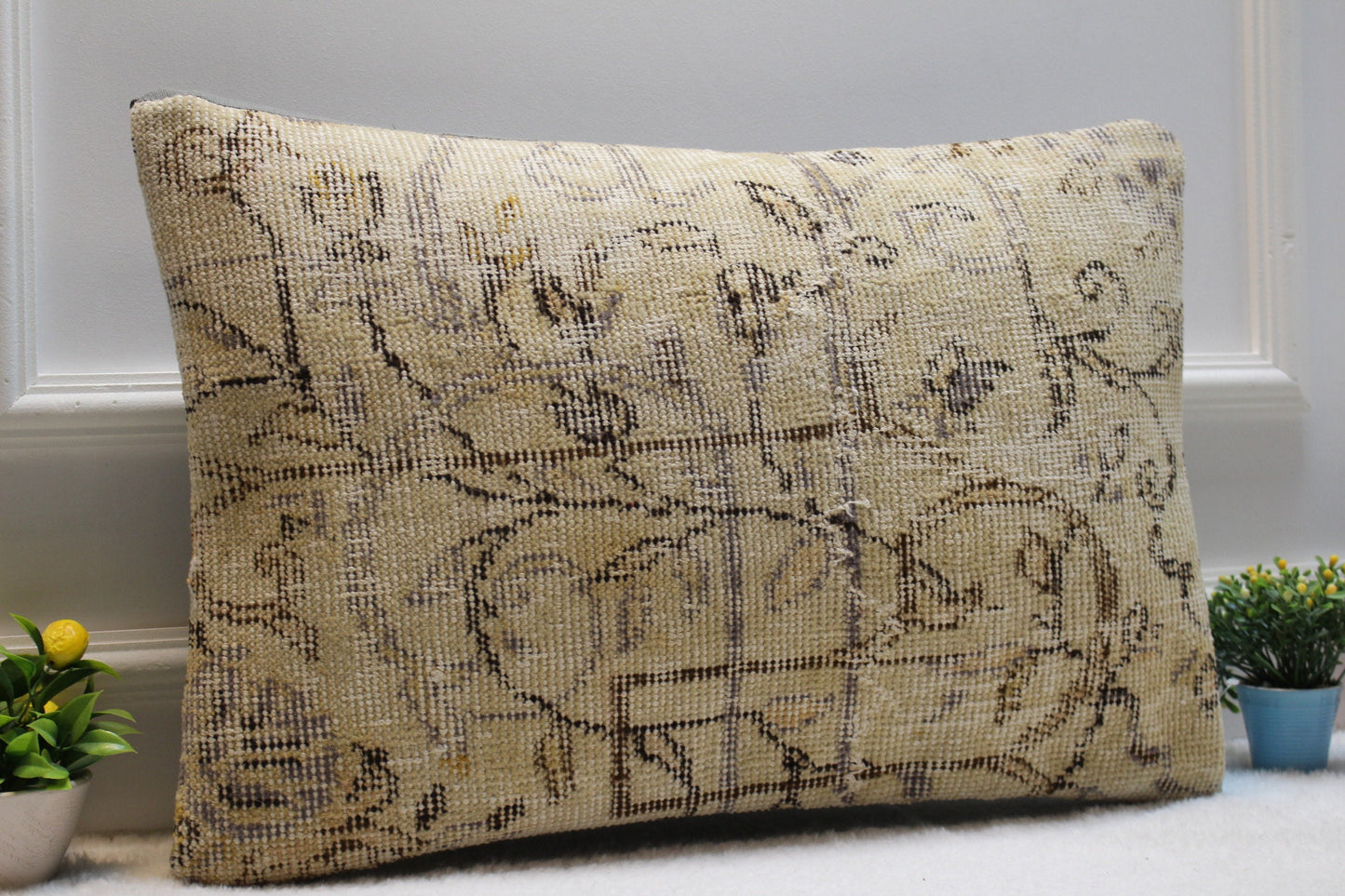 Floral Kilim Pillow Cover: Upcycled Woven Rug, Beige Brown (16x24 in)
