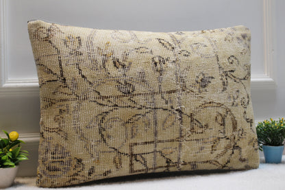 Floral Kilim Pillow Cover: Upcycled Woven Rug, Beige Brown (16x24 in)