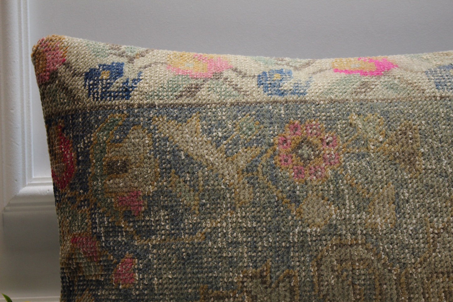 Handmade Vintage Turkish Rug Pillow Cover: Organic Wool, 16x24 inch