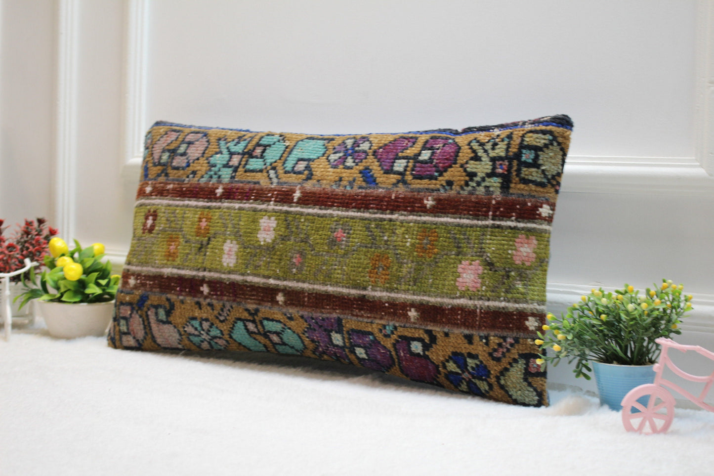 Handwoven Turkish Kilim Pillow Cover: Bohemian Rug Cushion, 12x24 inch