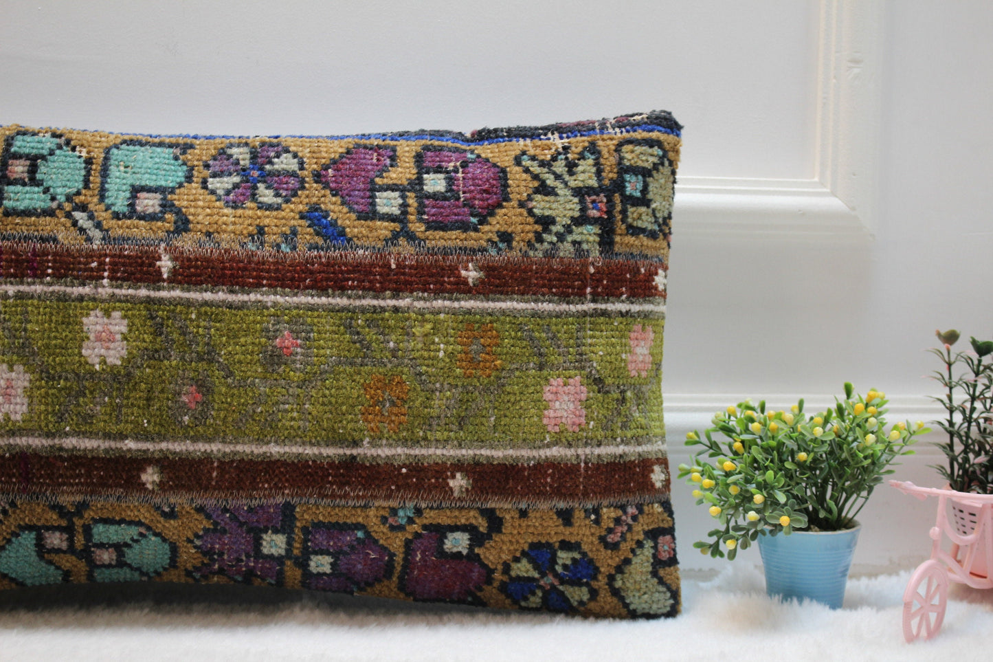Handwoven Turkish Kilim Pillow Cover: Bohemian Rug Cushion, 12x24 inch