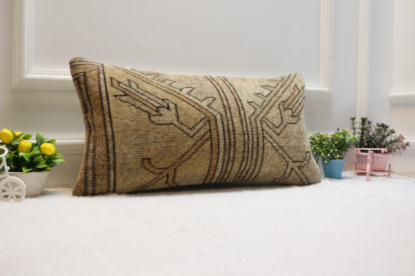 Geometric Kilim Pillow Cover: Beige Boho Lumbar Pillow (12x24 inch)