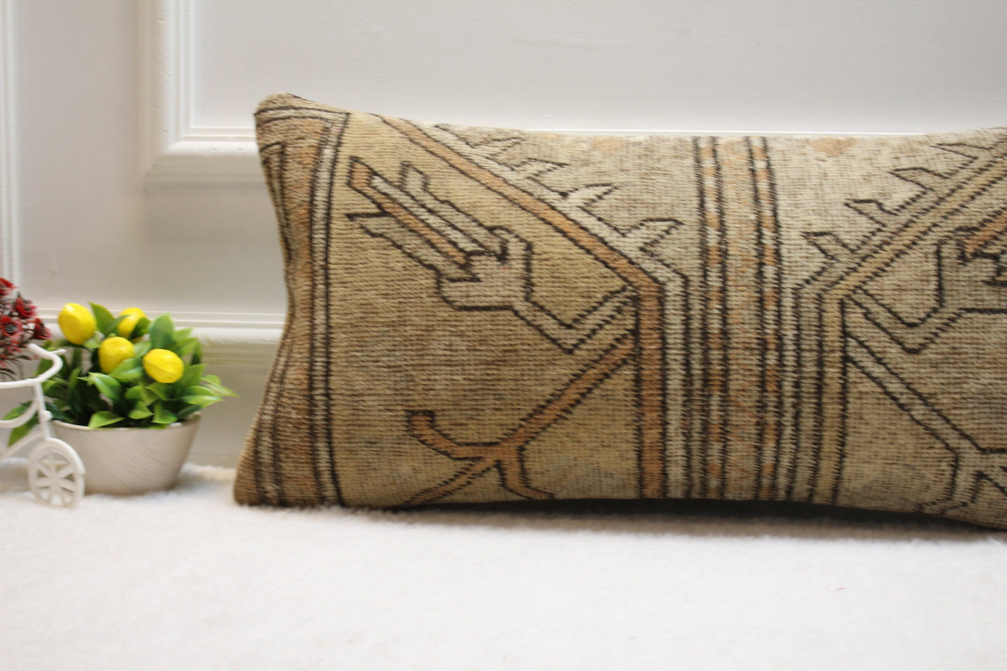 Geometric Kilim Pillow Cover: Beige Boho Lumbar Pillow (12x24 inch)