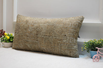 Handmade Beige Wool Lumbar Pillow Cover: Upcycled Kilim Rug (12x24 in)