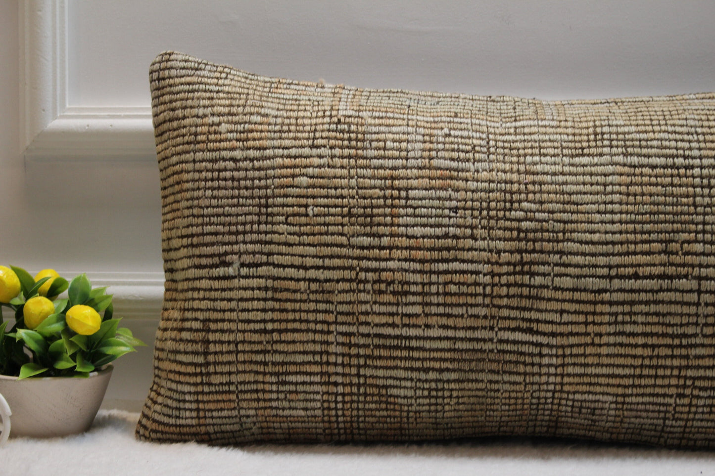Handmade Beige Wool Lumbar Pillow Cover: Upcycled Kilim Rug (12x24 in)