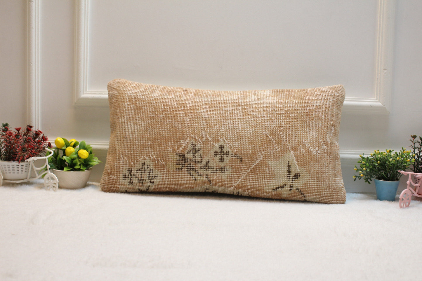 Vintage Turkish Rug Lumbar Pillow: Organic Wool Pillow Cover (12x24 in)