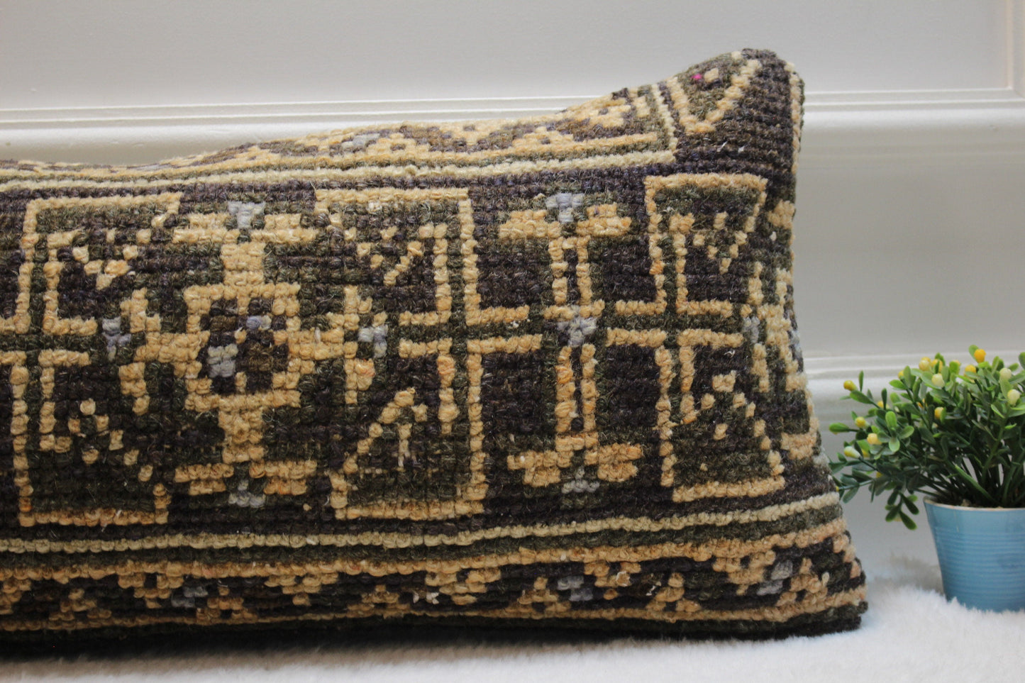 Geometric Kilim Pillow Cover: Upcycled Woven Rug, 12x24 inch