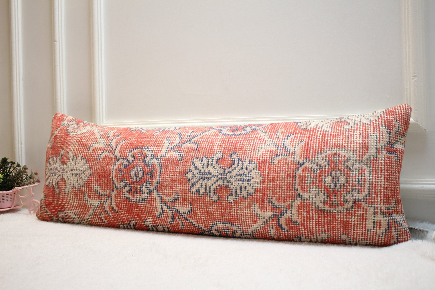 Floral Turkish Rug Lumbar Pillow Cover: Vintage Wool Pillow Case (12x36 in)