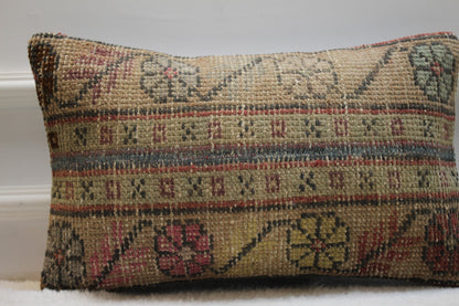Vintage Turkish Rug Pillow Cover: Boho Woven Wool, 12x20 inch