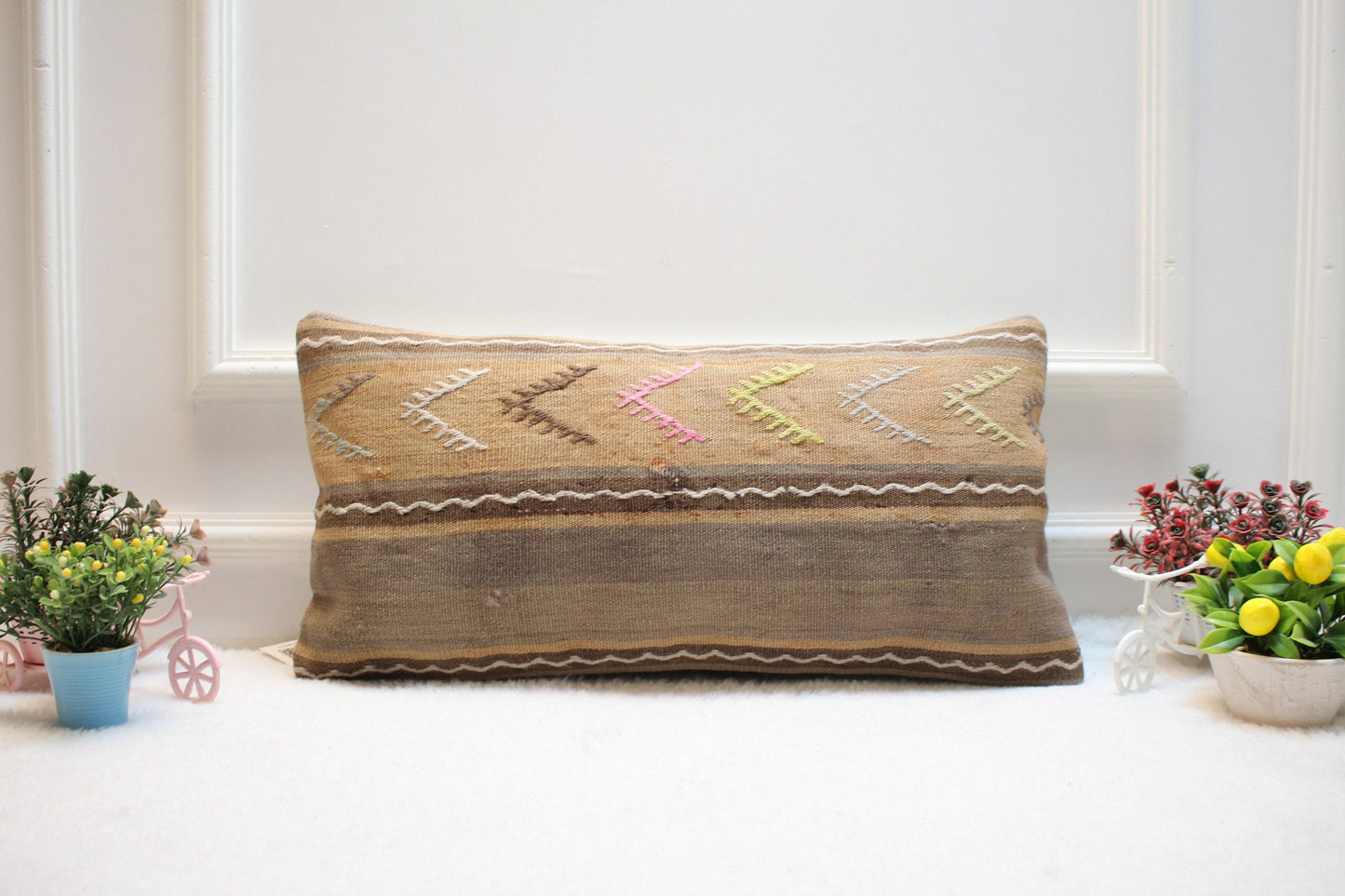 Handmade Kilim Pillow Cover: Organic Wool, Vintage Turkish Design (12x24 inc)