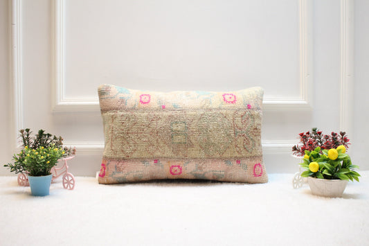 Beige Turkish Rug Lumbar Pillow Cover: Vintage Home Decor (12x20 in)