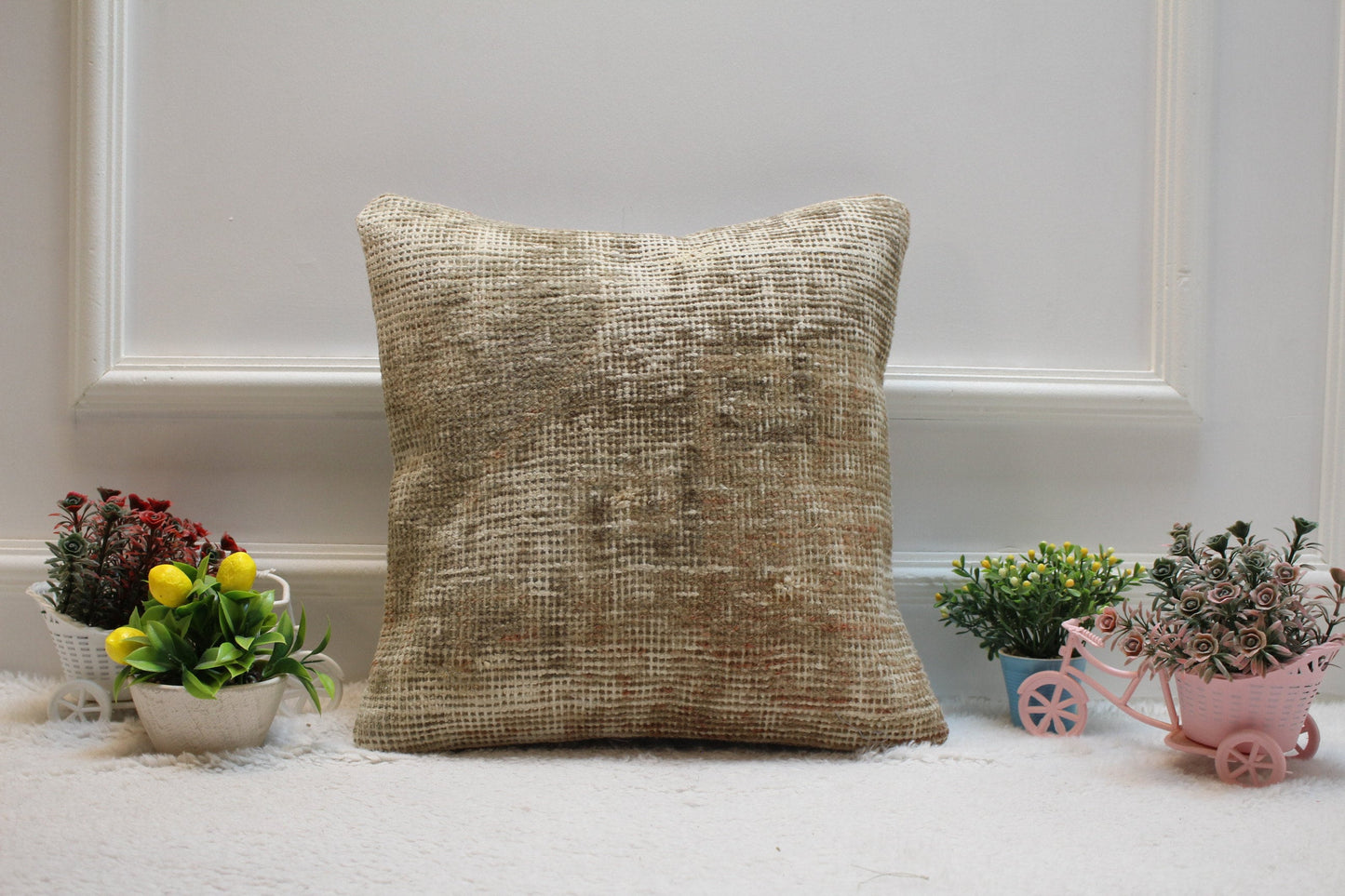 Handmade Turkish Kilim Pillow Cover: Upcycled Wool Rug, 16x16 inch