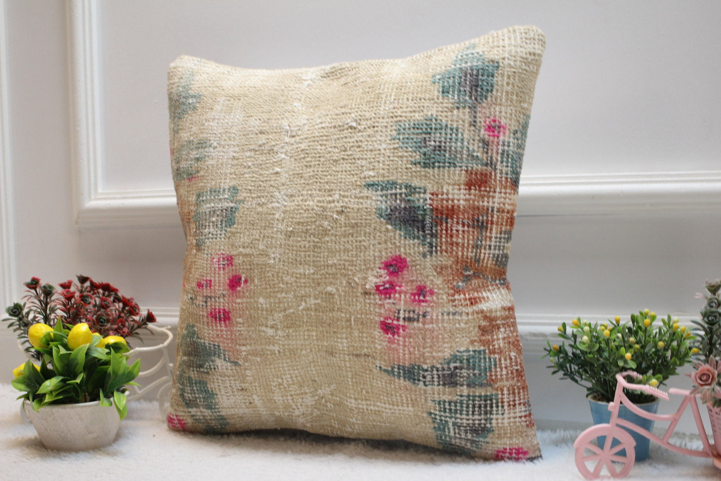 Beige Vintage Turkish Rug Pillow Cover: Handmade Wool Throw Pillow (16x16 inc)