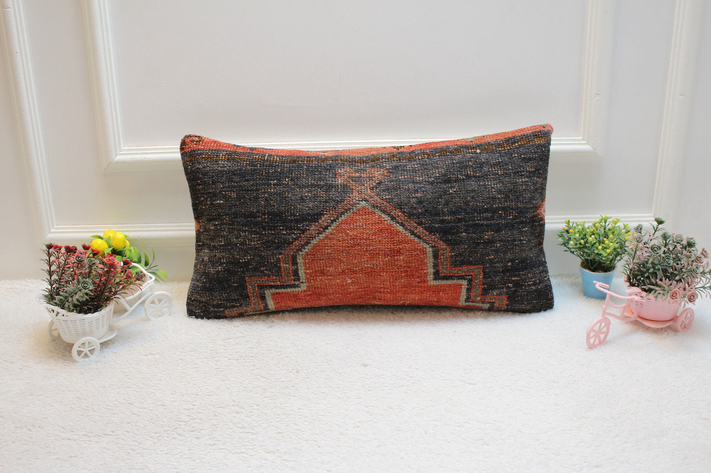 Vintage Turkish Rug Lumbar Pillow Cover: Black & Red, 12x24 inch