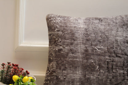 Gray Vintage Turkish Rug Pillow Cover: Handmade Wool Throw (16x16 in)